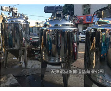 防腐儲(chǔ)罐是一種采用新的鋼塑復(fù)合工藝技術(shù)